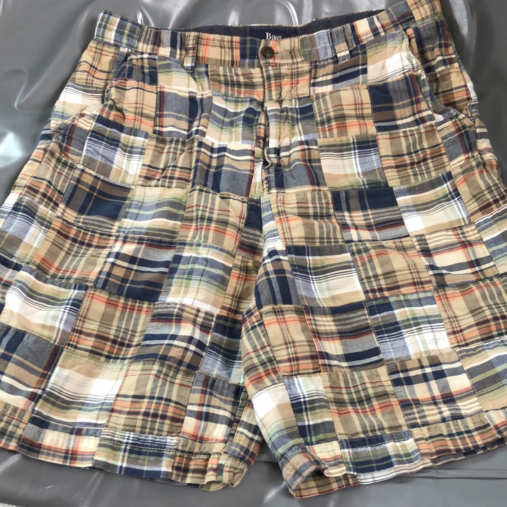 Bass plaid shorts 36